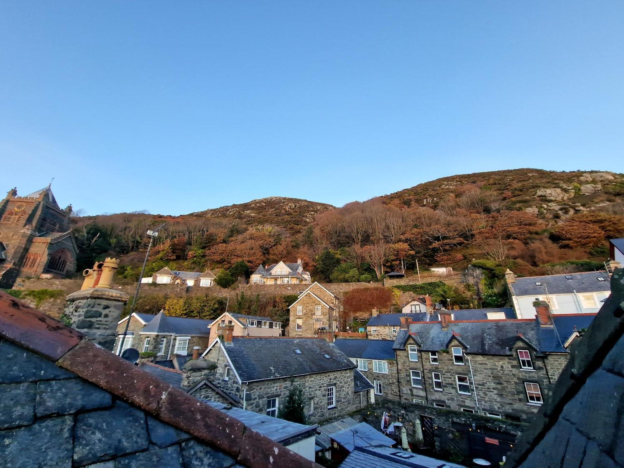 The Penthouse Ny Loft Apartment Barmouth Esterno foto